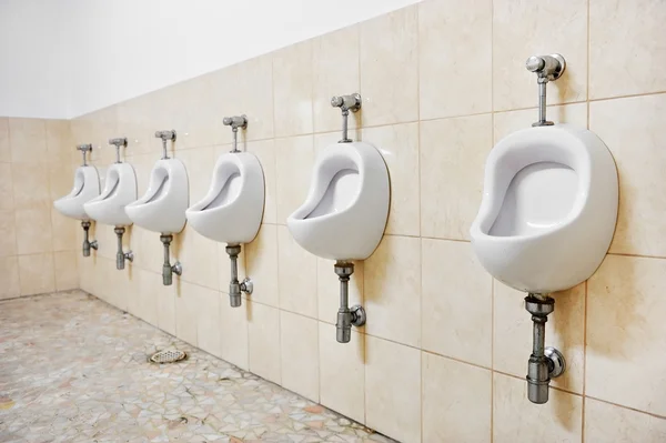 Casa de banho pública masculina — Fotografia de Stock