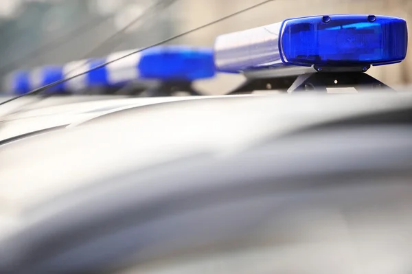 Mavi polis sirenleri ışık