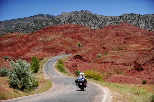 Sergüzeşt motosiklet seyahat etmek