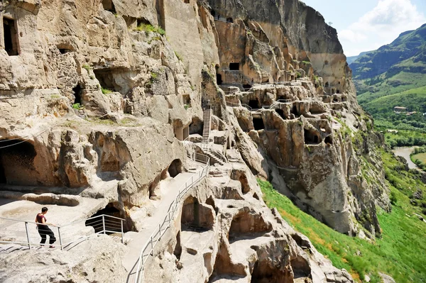 Vardzia mağara şehirde yaz — Stok fotoğraf