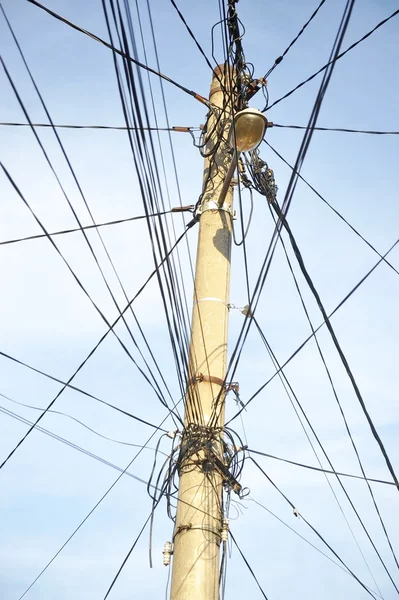 Tangled electric wires — Stock Photo, Image