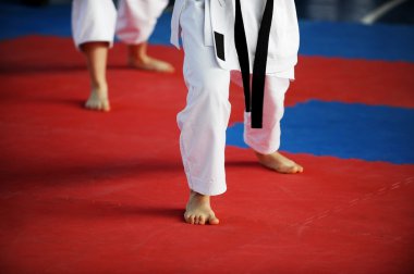 Karate uygulayıcıları rekabet kat