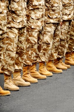 Çöl kamuflaj üniforma