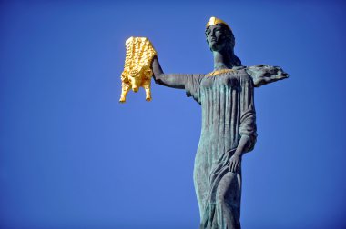 Medea heykelinin Batum