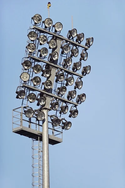 サッカー スタジアムのスポット ライト — ストック写真