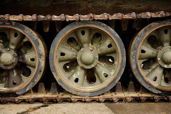 Устаревшие танковые пути — стоковое фото