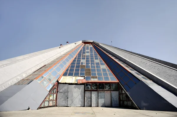 Tirana-piramis — Stock Fotó