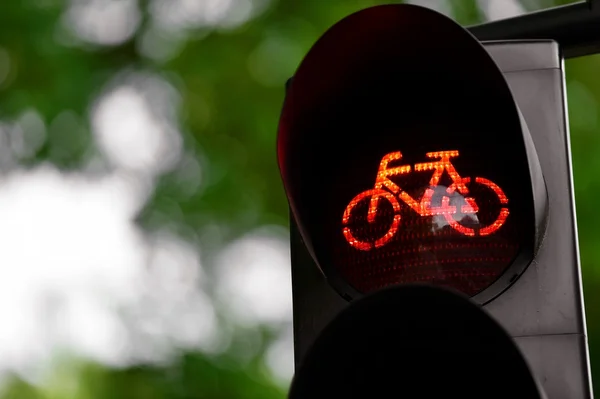 Rood verkeerslicht voor fietsen — Stockfoto