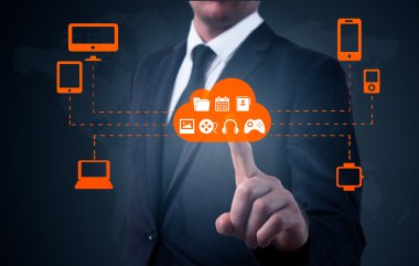 Bir bulut dokunmadan işadamı bağlı birçok sanal bir ekranda nesneleri, kavram şeylerin Internet hakkında