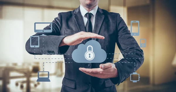 Proteja el concepto de datos de información en la nube. Seguridad de los datos en la nube — Foto de Stock