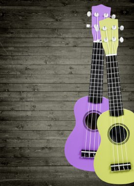 Arka planda akustik gitar bir dizi. Metin yazma