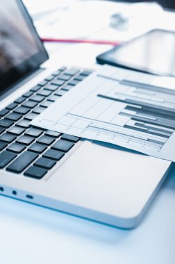 Ticari promosyon dijital pazarlama kavramı reklam. İstatistik geliştirme