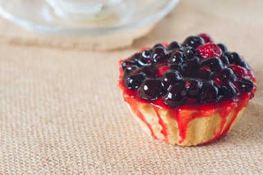 çörekler taze yaban mersini ve limon çayı