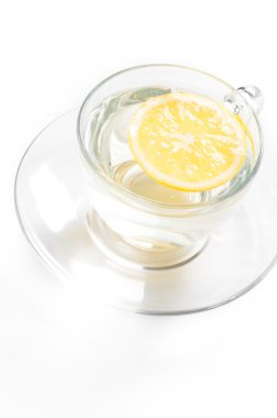 çay Kupası beyaz zemin üzerine izole limon