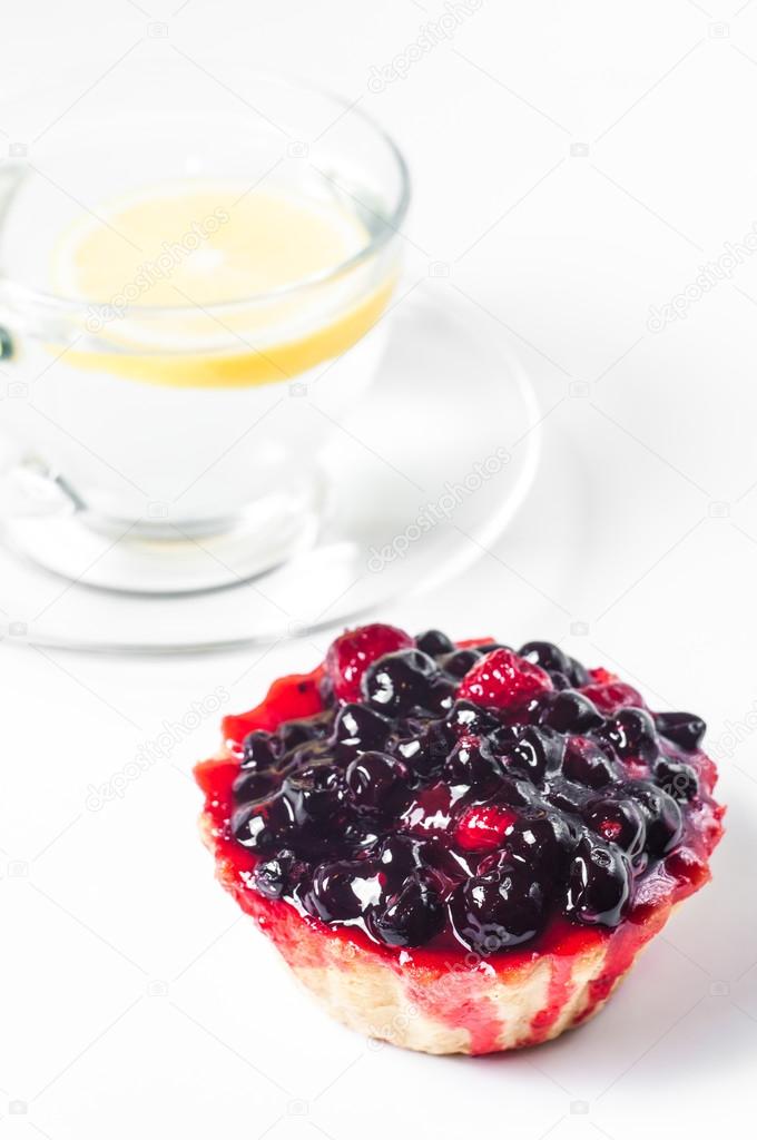 muffins with fresh blueberries and lemon tea