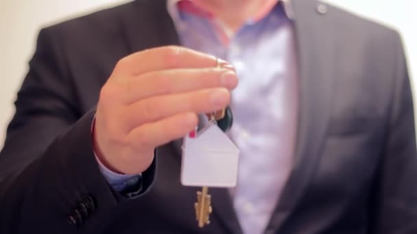 La clé d'une nouvelle maison. Immobilier — Video