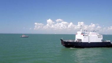 Kargo ve yolcu deniz feribot