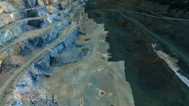 Madencilik Havuzu veya Madencilik Arenasının 3D çizimi