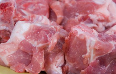 Barışlar taze pişmemiş domuz