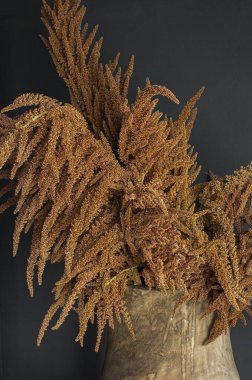 Sonbahar natürmortu: Sonbahar portakal çiçeği buketi.