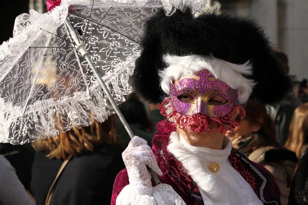Καρναβάλι της Βενετίας - ενετικό μεταμφίεση — Φωτογραφία Αρχείου