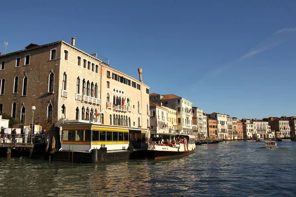 Grand bâtiment à Venise Gran Canal — Photo