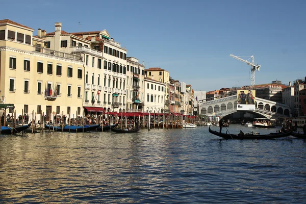 Grand Canal Venise Les Bâtiments Gondoles Bateaux Petits Bateaux Traversant — Photo