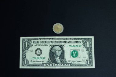 Arjantin 'de bir dolar, bir Arjantin pesosu kadar değerliydi..