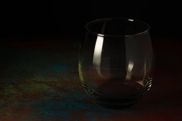 Empty Glass Water Dark Background Rusty Surface — Stock Photo, Image