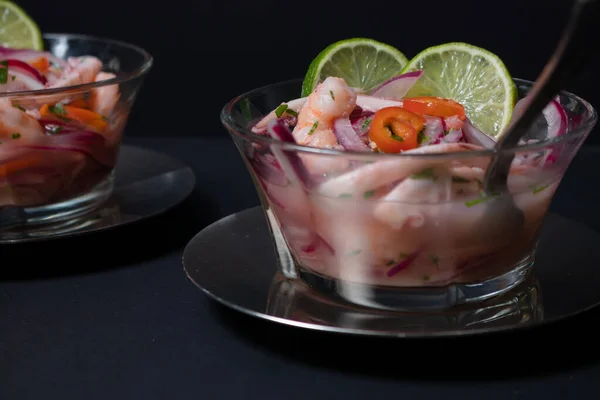 Comida Típica Peruana Ceviche Com Lula Camarão Peixe Branco Com — Fotografia de Stock