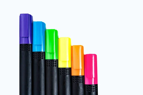 Set Highlighter Markers Sorted Color Aligned Ladder White Background — Stock Photo, Image