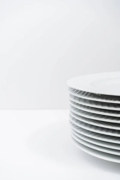 Set Washed Stacked White Dishes White Table — Stock Photo, Image