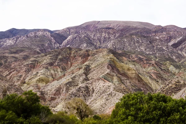 Mountains multiple colors in the Argentina Puna — Stock Photo, Image