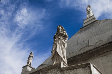 Mezarlık veya Recoleta Hıristiyan kadın heykeli