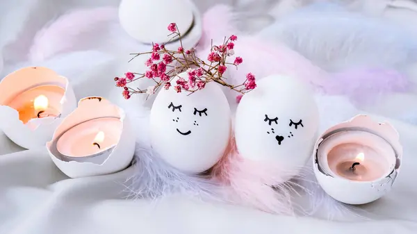 Fai Pasqua Fai Concetto Pasquale Minimo Uova Pasqua Con Facce — Foto Stock