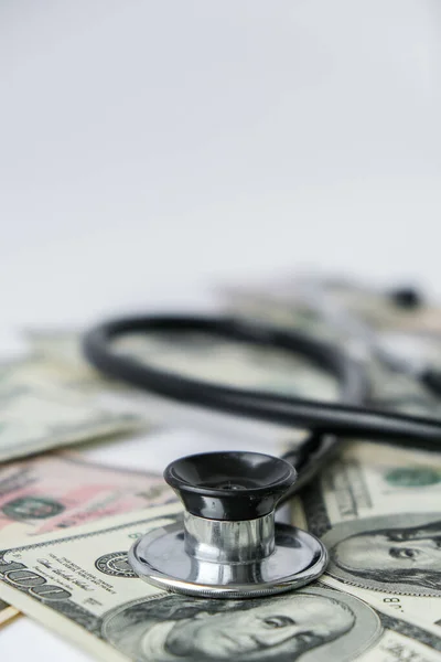 Rahakasa Rahaa Stetoskooppi Käsite Lääketieteen Kallis Lääketiede Lääkärit Palkka Kopioi — kuvapankkivalokuva