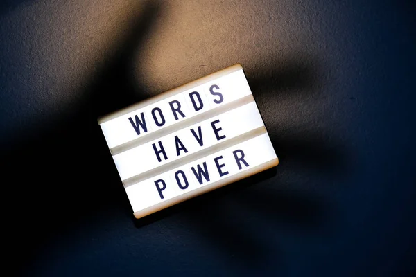 Lightbox Λέξεις Κειμένου Εχουν Δυναμη Παρακινητικές Λέξεις Παραθέτουν Την Έννοια — Φωτογραφία Αρχείου