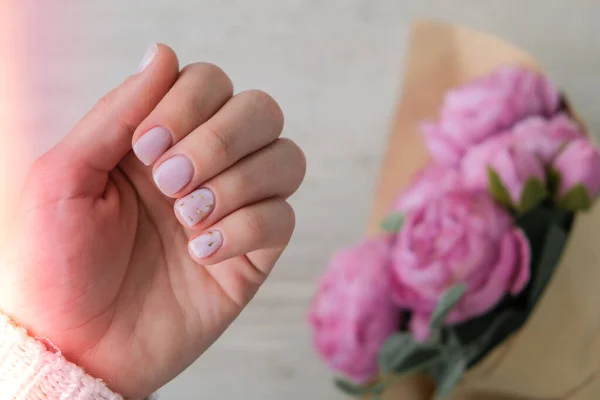 Woman Hands Beautiful Nude Modern Design Manicure Holding Delicate Bouquet — Stock Photo, Image