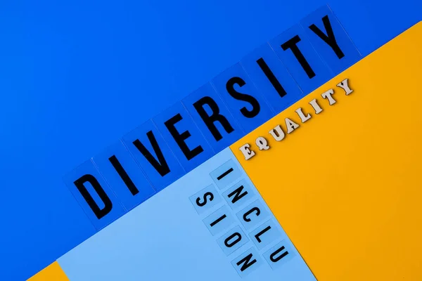 多样性包括平等字母 多样性 性取向 宗教平等权利社会概念 — 图库照片