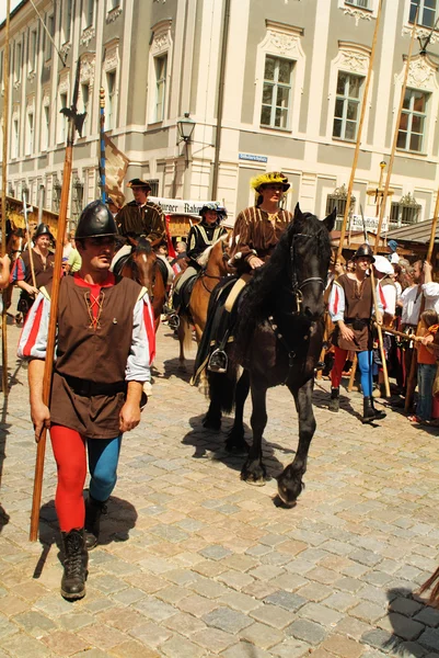 Niemcy, ludzie na Festiwal średniowieczny — Zdjęcie stockowe