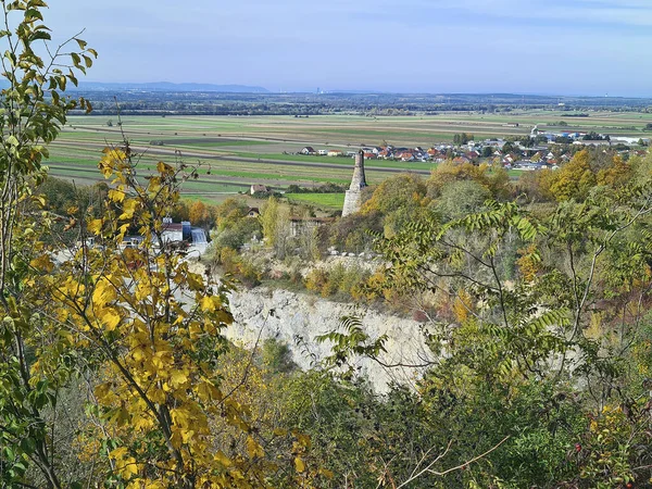 Áustria Mannersdorf Antigo Forno Cal Pedreira Vista Sobre Bacia Viena — Fotografia de Stock