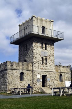 Avusturya, Geschriebensetin Dağı 'ndaki kamu gözlem kulesi, Avusturya ile Macaristan arasındaki sınır.