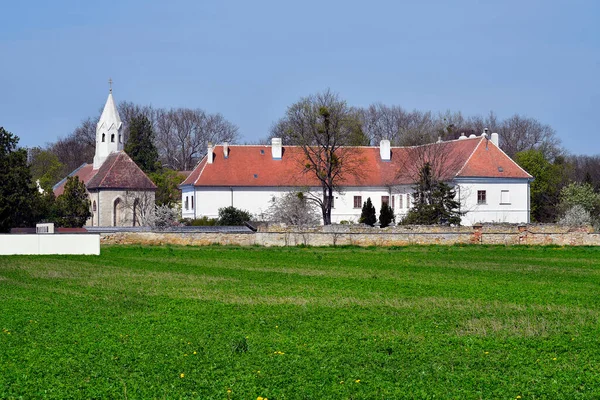 Österreich Die Pfarrkirche Margarethen Moos Ist Umgeben Von Einem Romanischen — Stockfoto