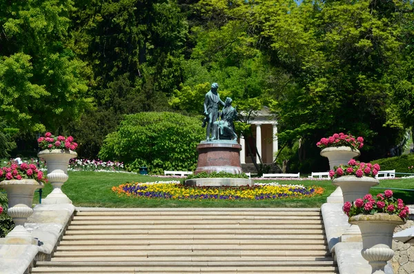 Autriche Basse Autriche Jardin Thermal Avec Mémorial Lanner Strauss Devant — Photo