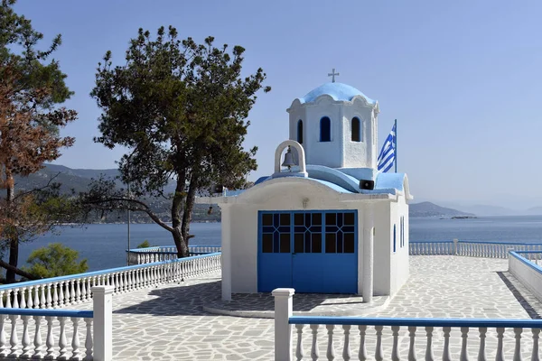 Grécia Capela Ortodoxa Iraklitsa Mar Mediterrâneo — Fotografia de Stock