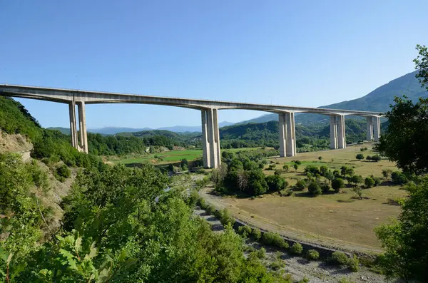 Grekland Motorväg Över Dalen Med Bro Nära Zagori — Stockfoto