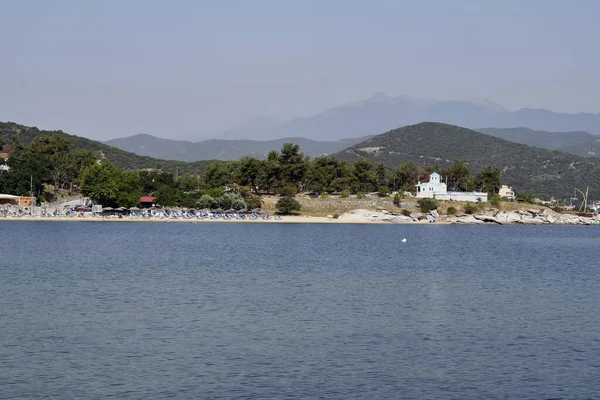 Greece People Beach Othodox Chapel Hill Nea Iraklitsa — Stock Photo, Image