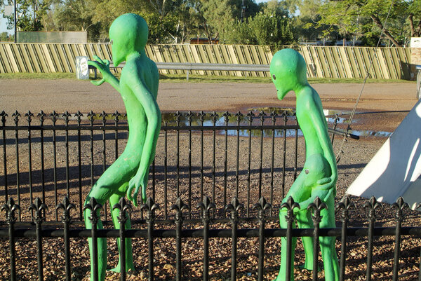 Australia, Aliens in Wycliffe Well