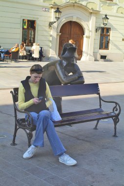 Slovakya, Bratislava, 8325-24