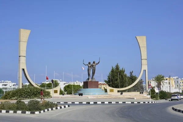 Chipre, memorial de la paz en Kyrenia — Foto de Stock